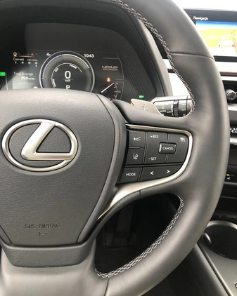 Lexus UX cena 205900 przebieg: 18000, rok produkcji 2022 z Ciężkowice małe 596